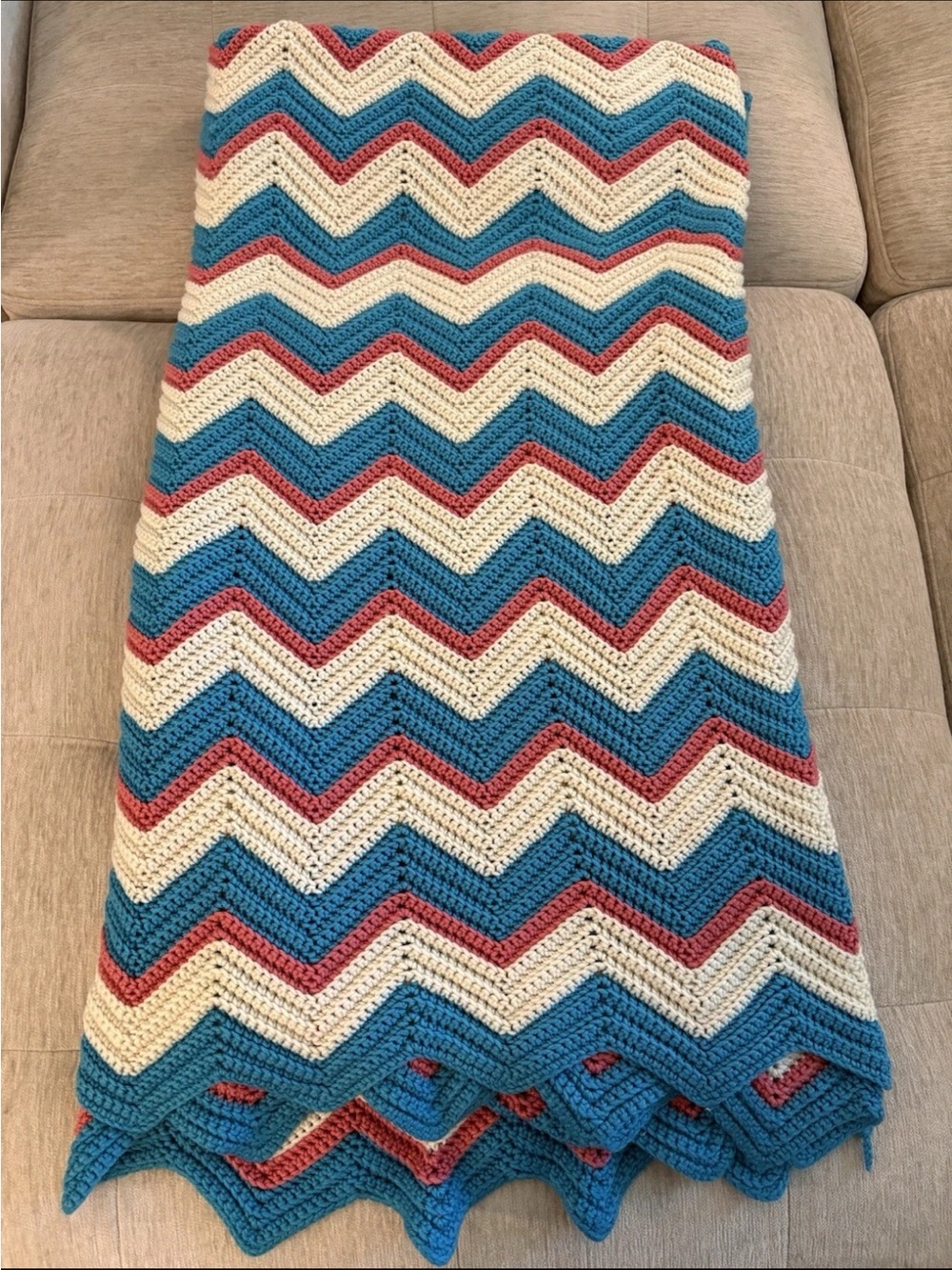 Handmade Crochet Zigzag Afghan 78”x94” Full/Queen Bed Blue Pink Cream